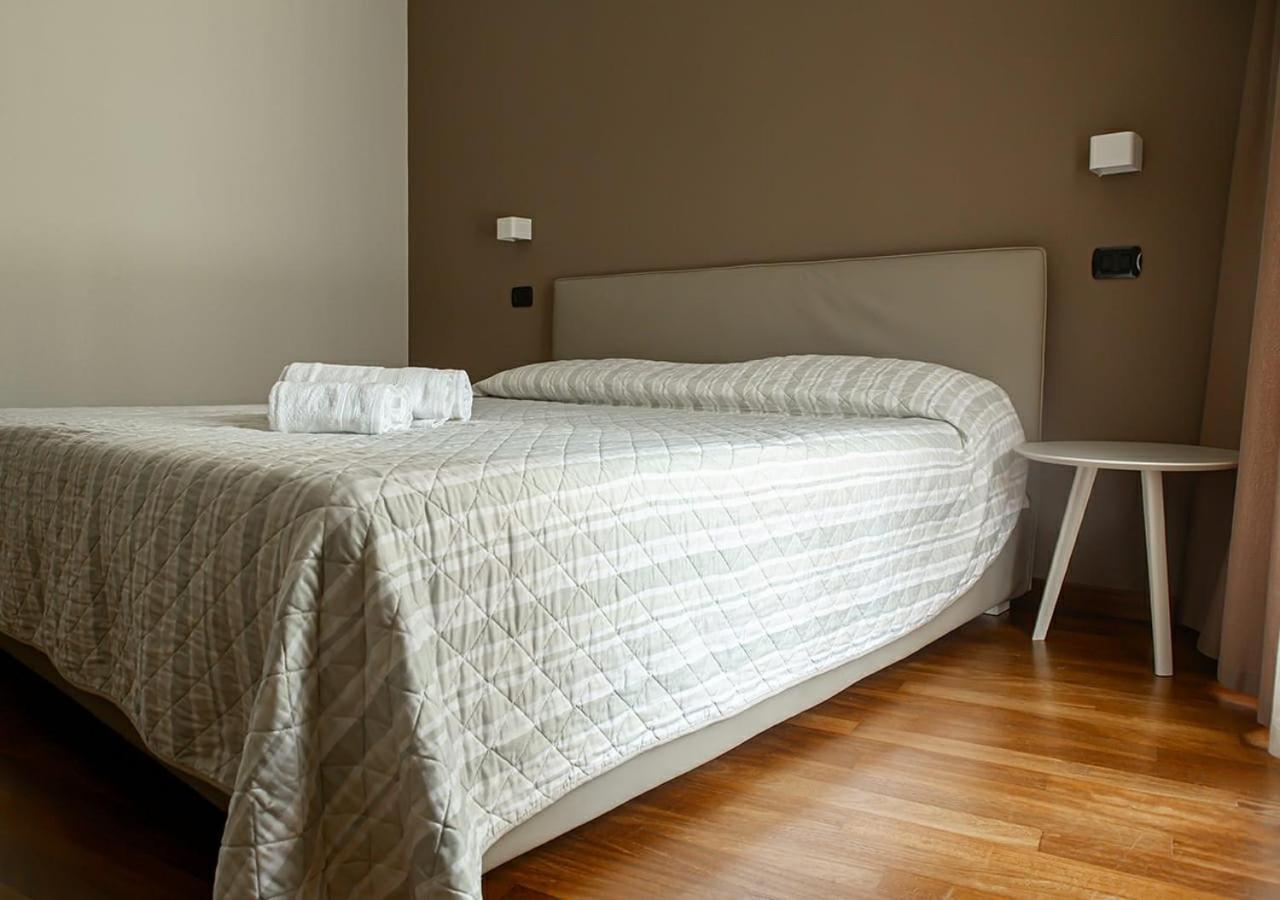 Sirmione Rosselli Apartments Экстерьер фото