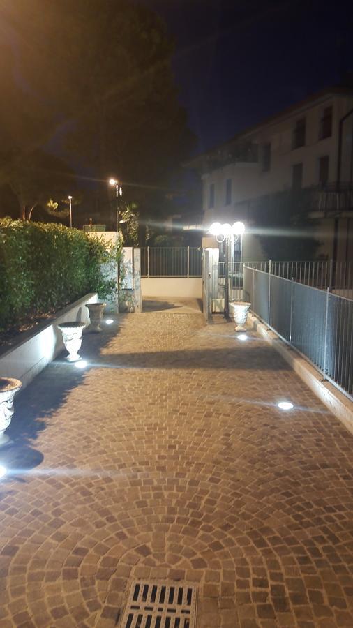 Sirmione Rosselli Apartments Экстерьер фото